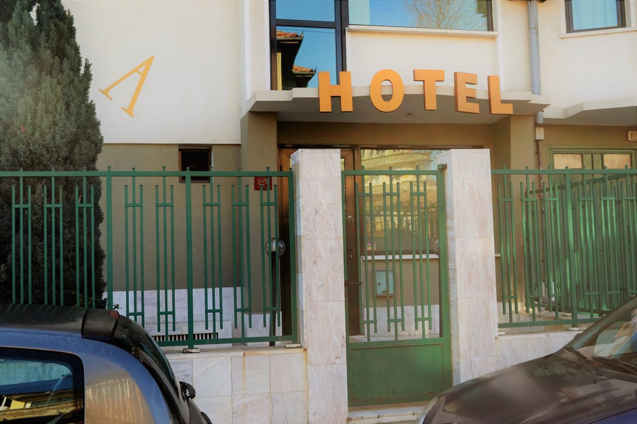 Hotel Perla Gorna Oryakhovitsa Exterior foto